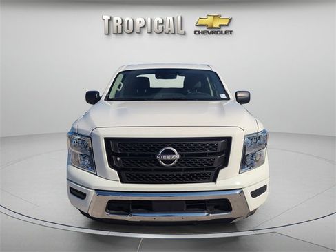 Used 2023 Nissan Titan SV image 8