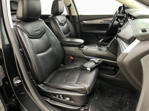 Certified 2018 Cadillac XT5 Luxury w/ Driver Awareness Package AWD/4WD image 43