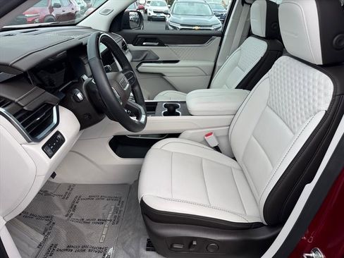 Used 2024 GMC Acadia Denali w/ Super Cruise Package image 5