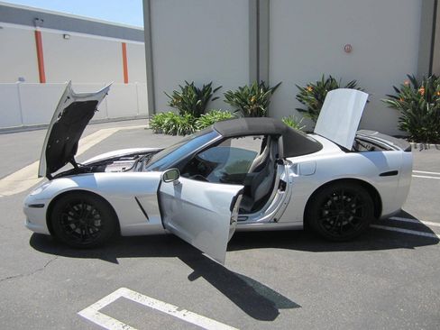 Used 2009 Chevrolet Corvette Convertible w/ Preferred Equipment Group RWD image 14