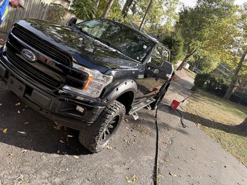 Used 2018 Ford F150 Lariat image 5