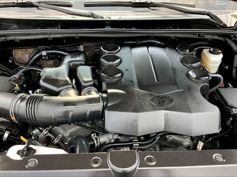 Used 2021 Toyota 4Runner SR5 RWD image 29