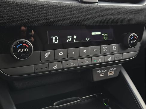 Certified 2026 Subaru Outback Limited AWD/4WD image 30