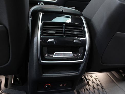 Used 2019 BMW X7 xDrive40i w/ Premium Package image 35