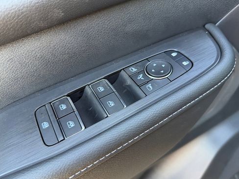 New 2026 Nissan Armada SL w/ Captain's Chari Seat Package image 19