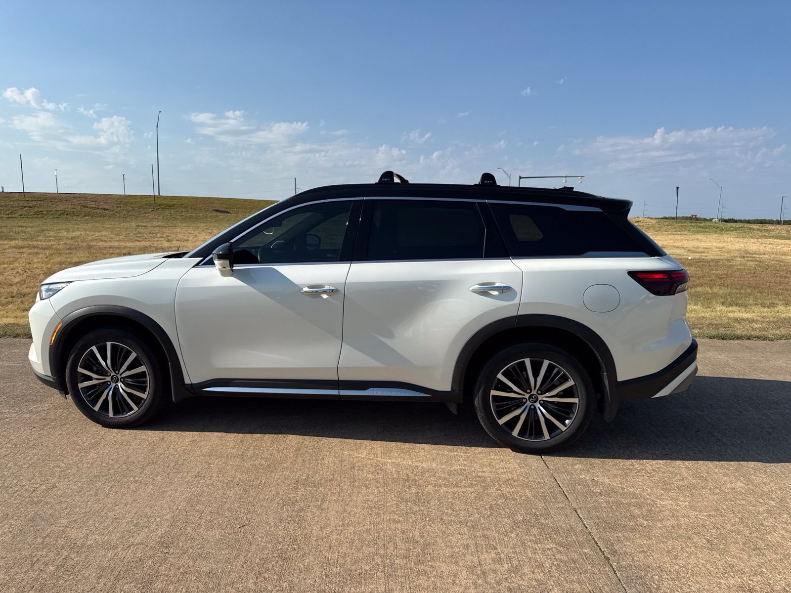 Used 2025 INFINITI QX60 Autograph w/ Cargo Package AWD/4WD image 15