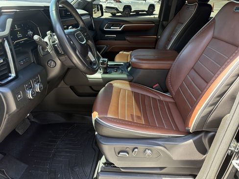Used 2024 GMC Sierra 1500 Denali Ultimate AWD/4WD image 10