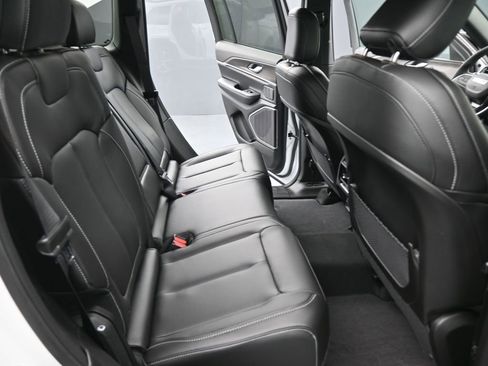 New 2026 Jeep Grand Cherokee Limited image 25