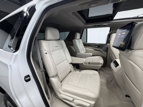 Used 2023 Cadillac Escalade Premium Luxury Platinum image 28