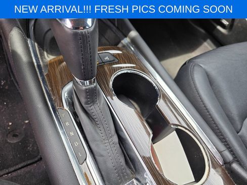 Used 2016 Chevrolet Malibu Premier w/ Driver Confidence Package II FWD image 11