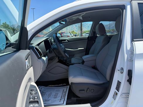 Used 2020 Hyundai Tucson Value AWD/4WD image 12
