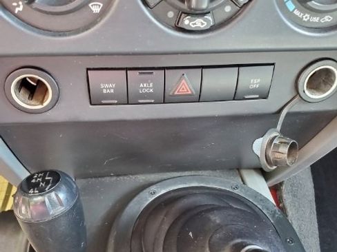 Used 2008 Jeep Wrangler Unlimited Rubicon w/ Dual Top Group image 27