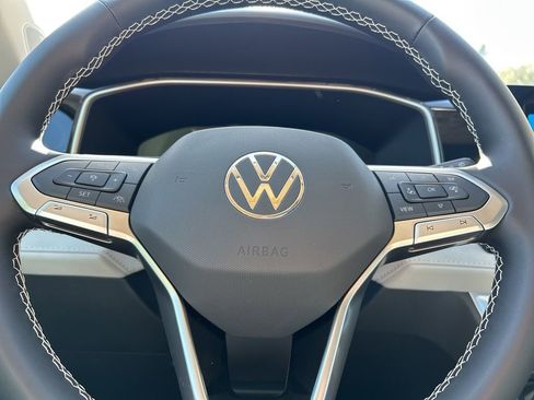 New 2026 Volkswagen Taos SE FWD image 23