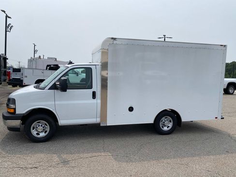 New 2025 Chevrolet Express 3500 w/ Power Convenience Package image 2