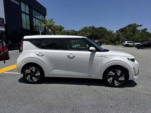 Used 2023 Kia Soul GT-Line w/ GT-Line Technology Package FWD image 5