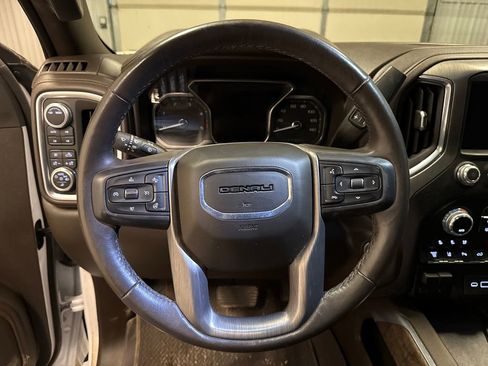 Used 2021 GMC Sierra 3500 Denali w/ Denali Ultimate Package image 11