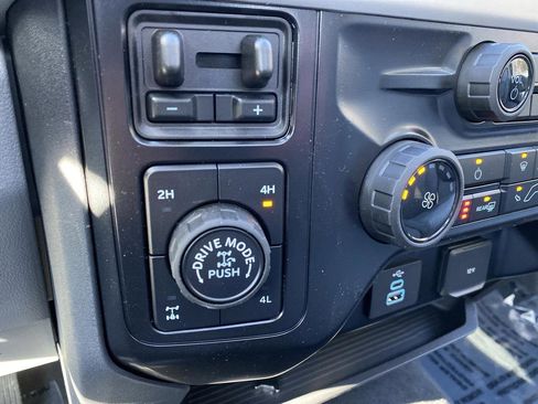 New 2026 Ford F250 XLT w/ XLT Premium Package AWD/4WD image 28