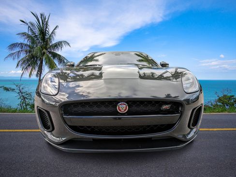 Used 2020 Jaguar F-TYPE Convertible image 31