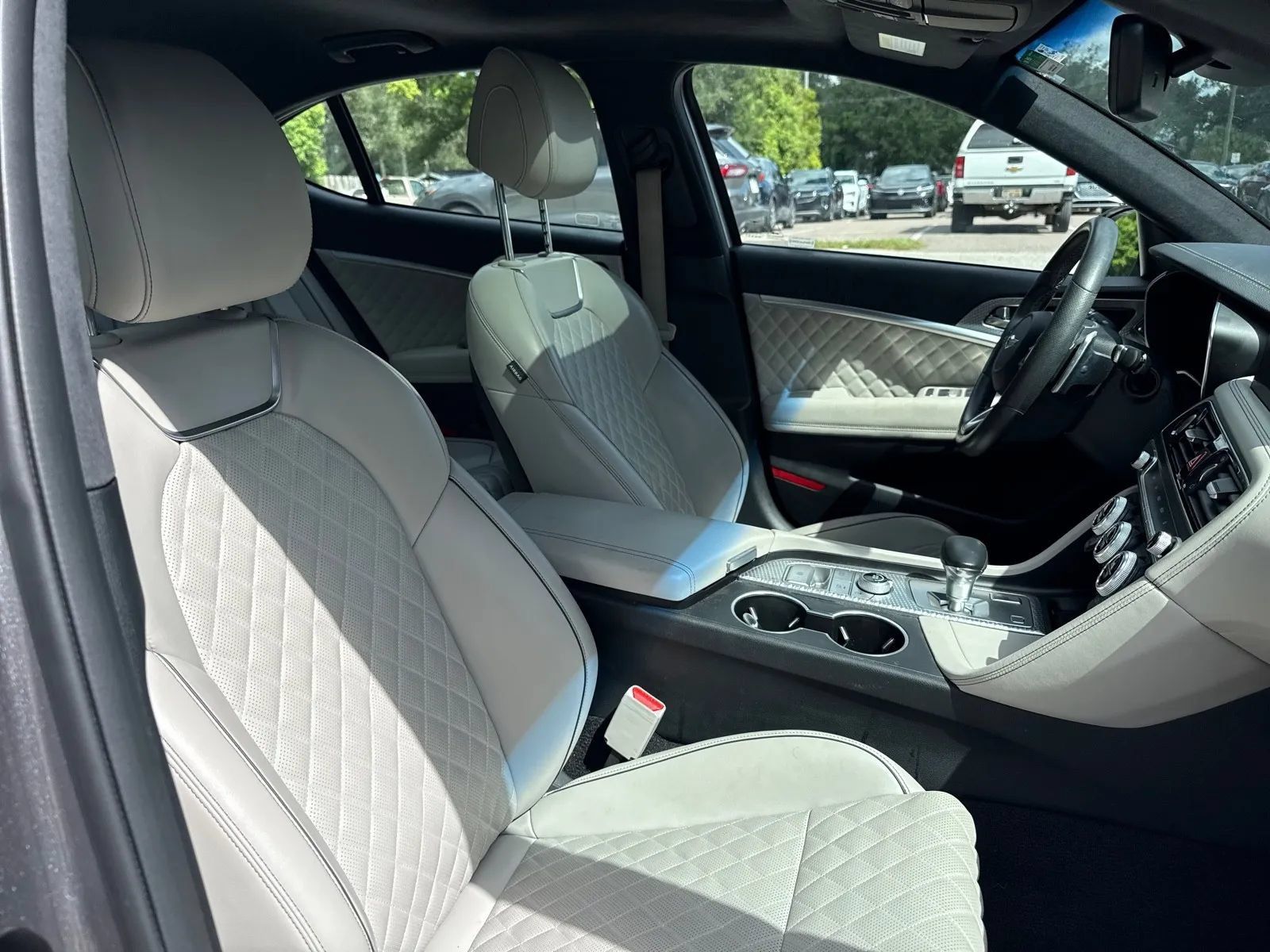 Used 2022 Genesis G70 3.3T RWD image 16