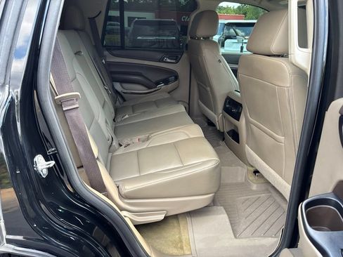 Used 2018 Chevrolet Tahoe LT w/ Luxury Package AWD/4WD image 10