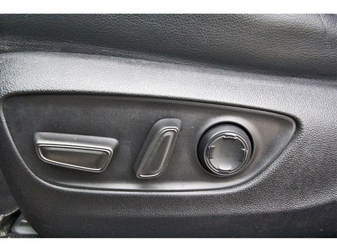 Used 2023 Toyota Sienna XSE image 25