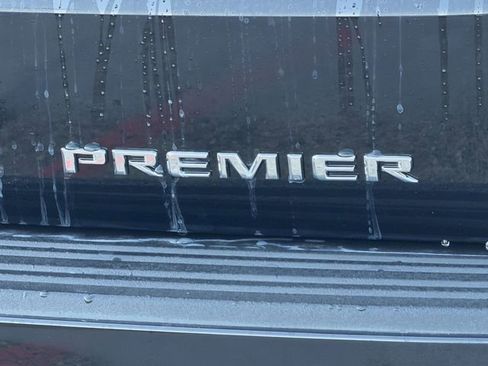 New 2026 Chevrolet Suburban Premier image 9