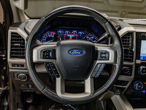 Used 2020 Ford F250 Lariat image 17