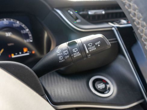 Used 2023 Jeep Grand Cherokee Altitude image 26