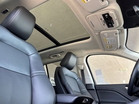 New 2025 Lincoln Aviator 2WD w/ Equipment Group 101A image 17