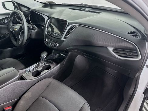 Used 2022 Chevrolet Malibu LT image 30
