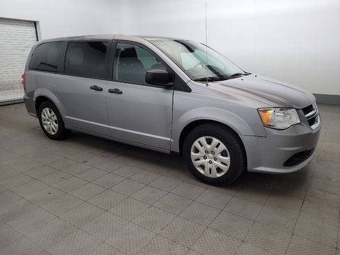 Used 2019 Dodge Grand Caravan SE FWD image 11