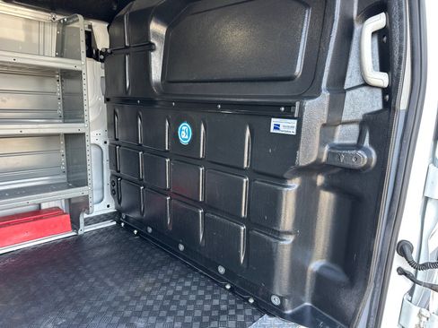 Used 2018 Ford Transit 250 130 Low Roof RWD image 8