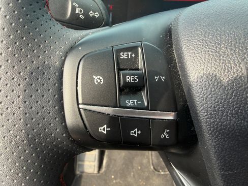 Used 2024 Ford Escape ST-Line w/ Equipment Group 301A image 15