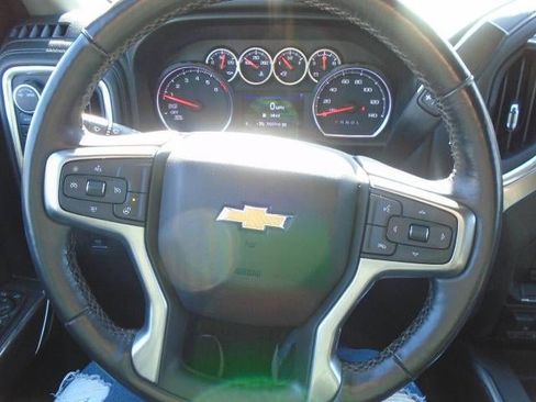Used 2021 Chevrolet Silverado 1500 LTZ w/ Z71 Off-Road Package image 7