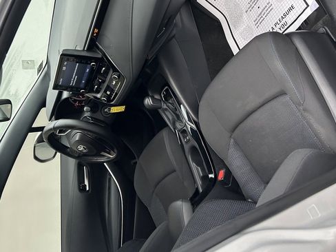 Used 2022 Toyota Corolla SE image 12