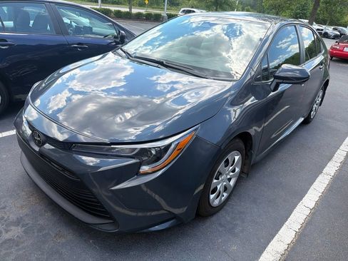 Used 2025 Toyota Corolla LE FWD image 1