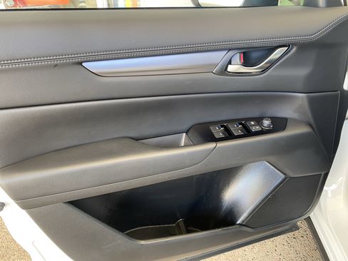 Used 2021 MAZDA CX-5 Touring image 11
