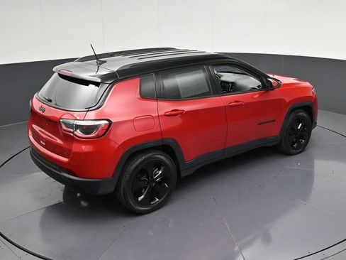 Used 2019 Jeep Compass Latitude FWD image 22