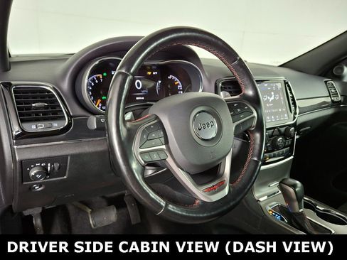 Used 2020 Jeep Grand Cherokee Trailhawk image 10