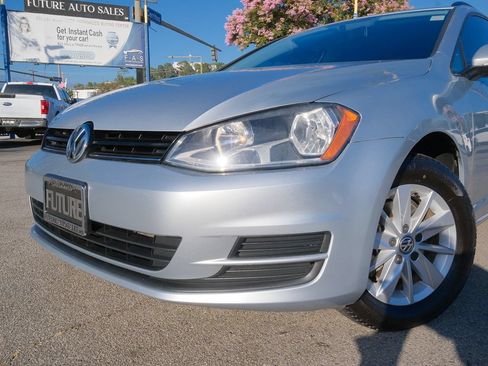Used 2016 Volkswagen Golf SE FWD image 8