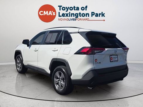 Used 2022 Toyota RAV4 XLE w/ XLE Grade Weather Package FWD image 3