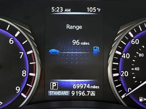 Used 2017 INFINITI Q60 3.0t w/ Cargo Package RWD image 12