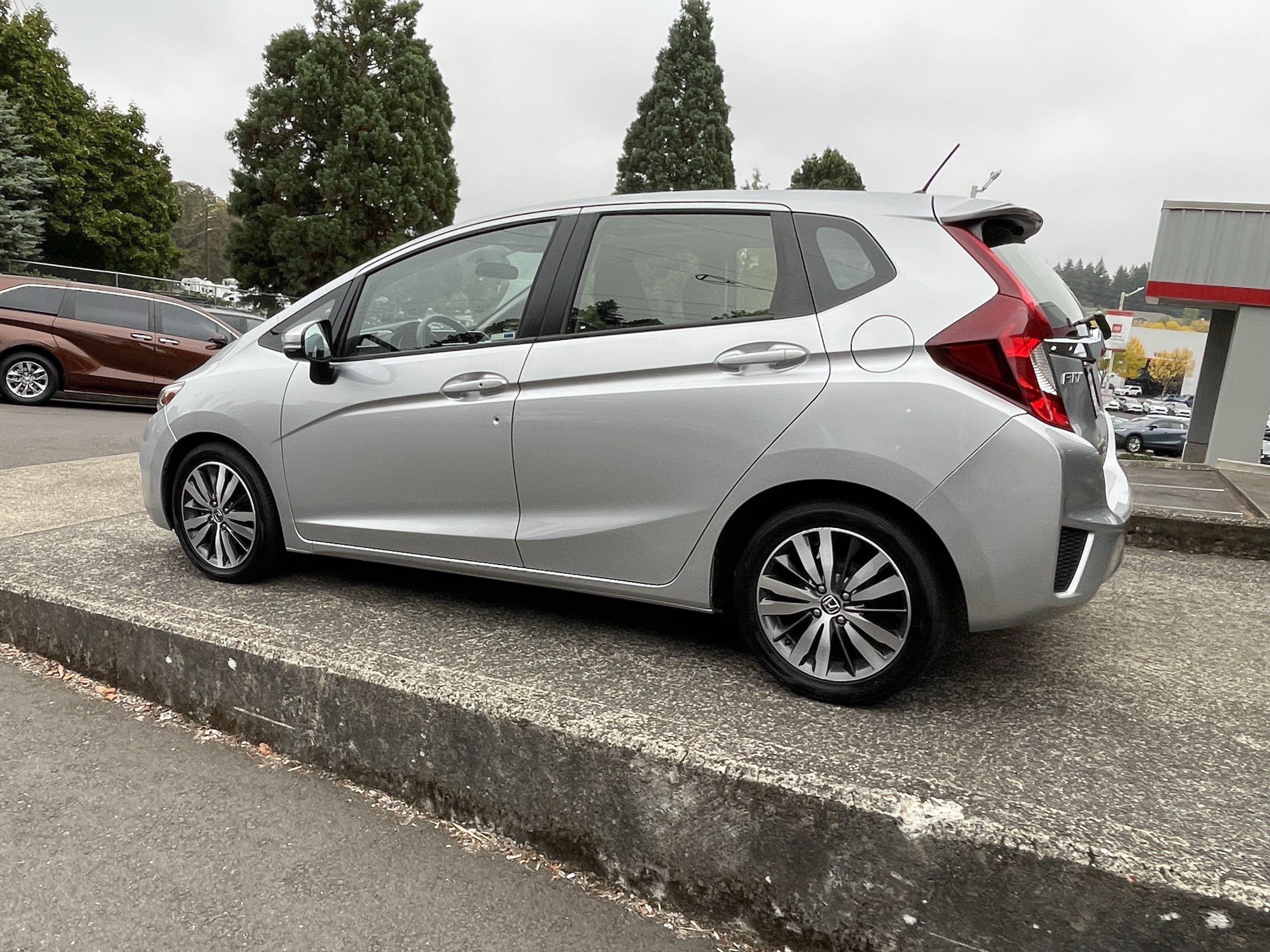 Used 2016 Honda Fit EX image 5