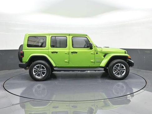 Used 2019 Jeep Wrangler Unlimited Sahara AWD/4WD image 26