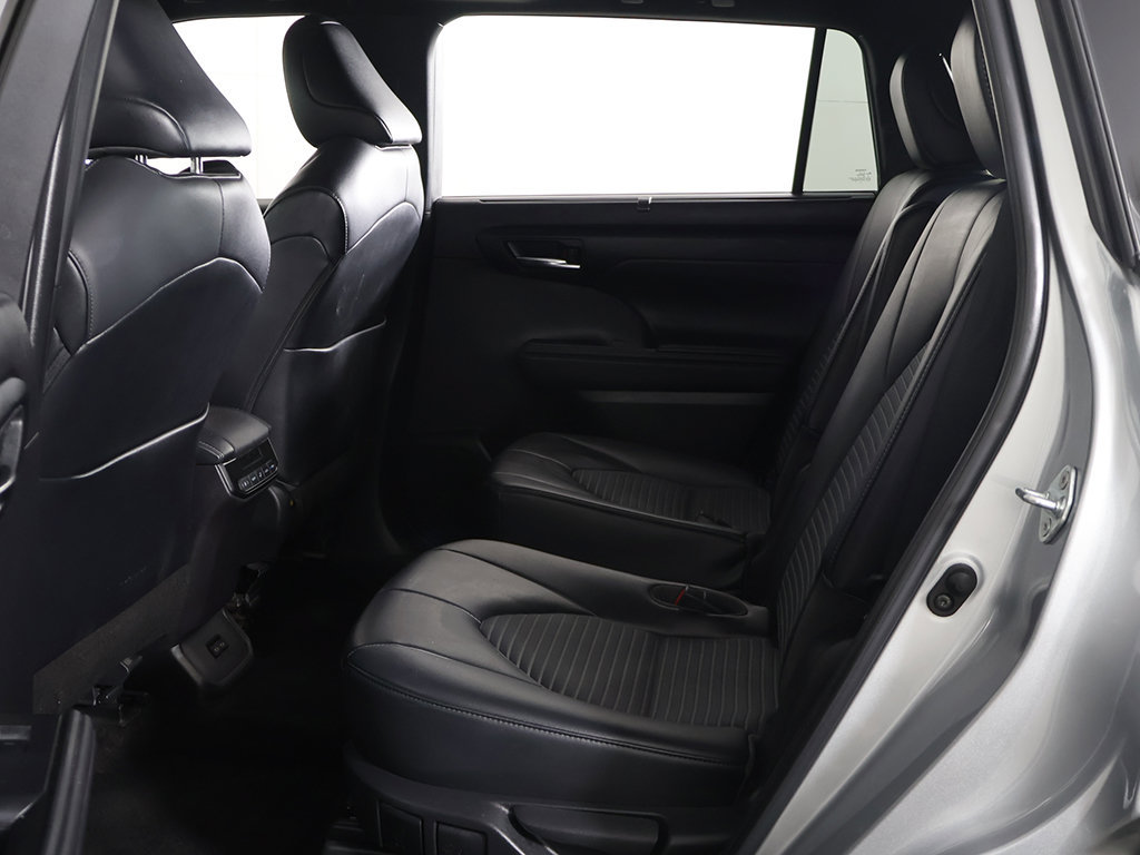 Used 2023 Toyota Highlander XSE AWD/4WD image 31