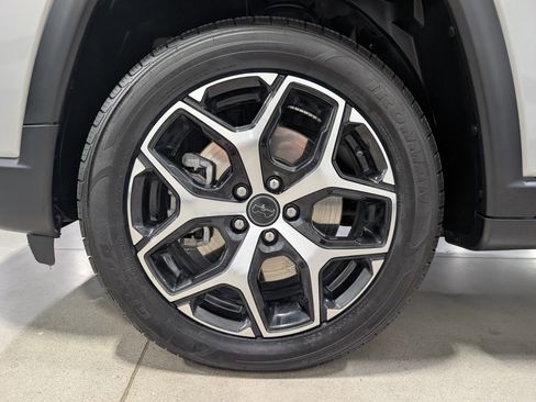 Used 2025 Jeep Compass Limited AWD/4WD image 9
