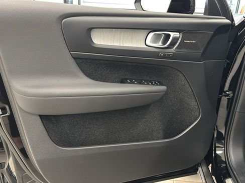 Used 2026 Volvo XC40 B5 Ultra w/ Protection Package Premier image 21