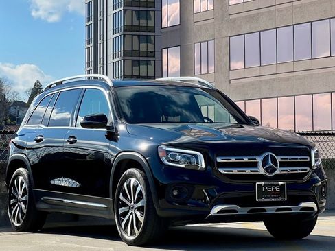 Used 2023 Mercedes-Benz GLB 250 4MATIC image 1