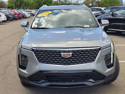 Used 2024 Cadillac XT4 Premium Luxury image 3