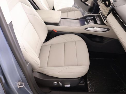 New 2026 Lincoln Nautilus Premier w/ Jet Appearance Package AWD/4WD image 13